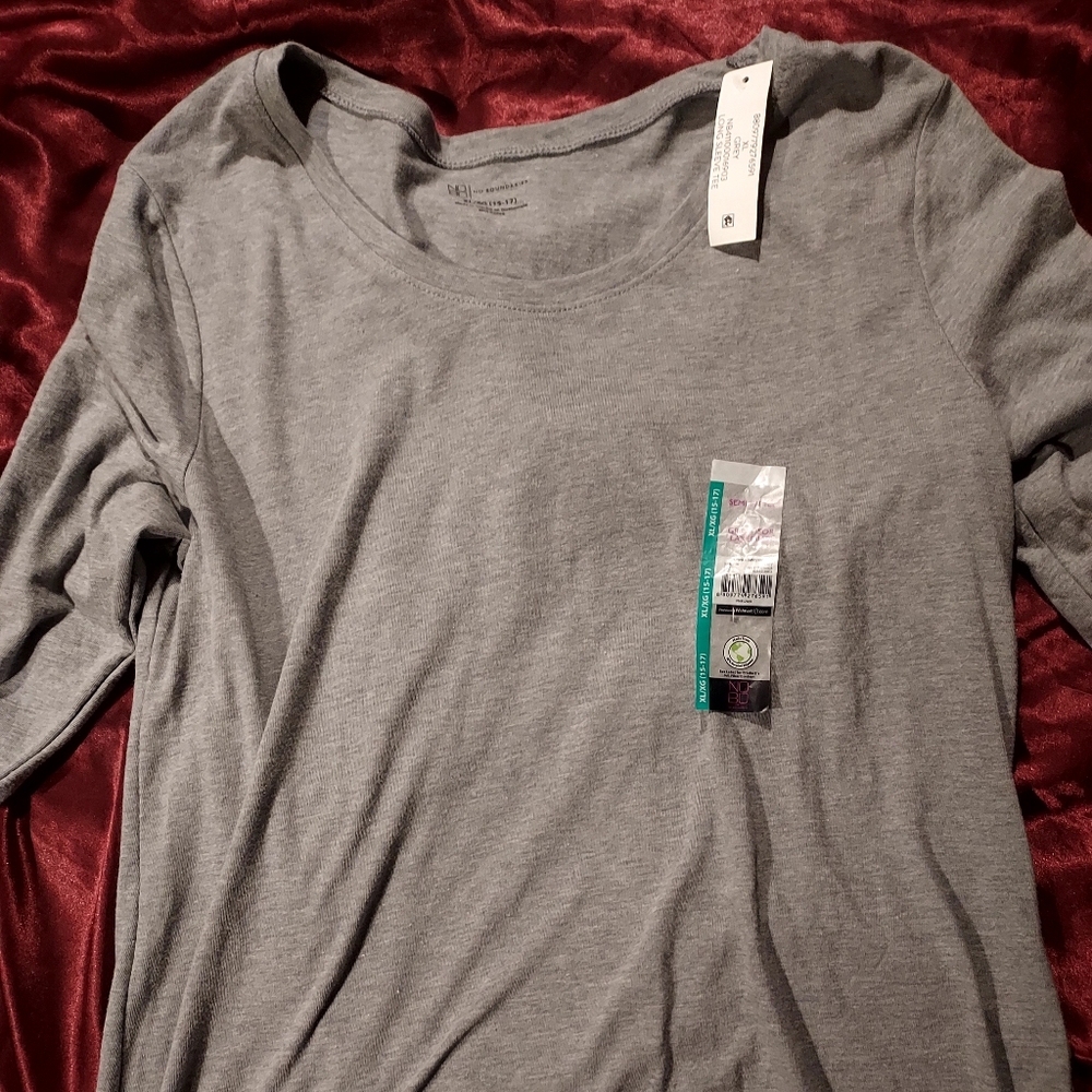 Women's Long Sleeve NWT